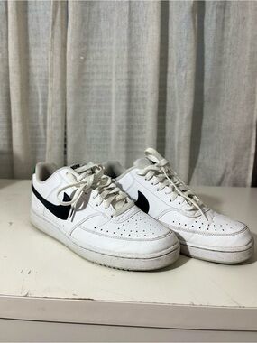 Nike Men’s White Leather Sneakers with Black Swoosh